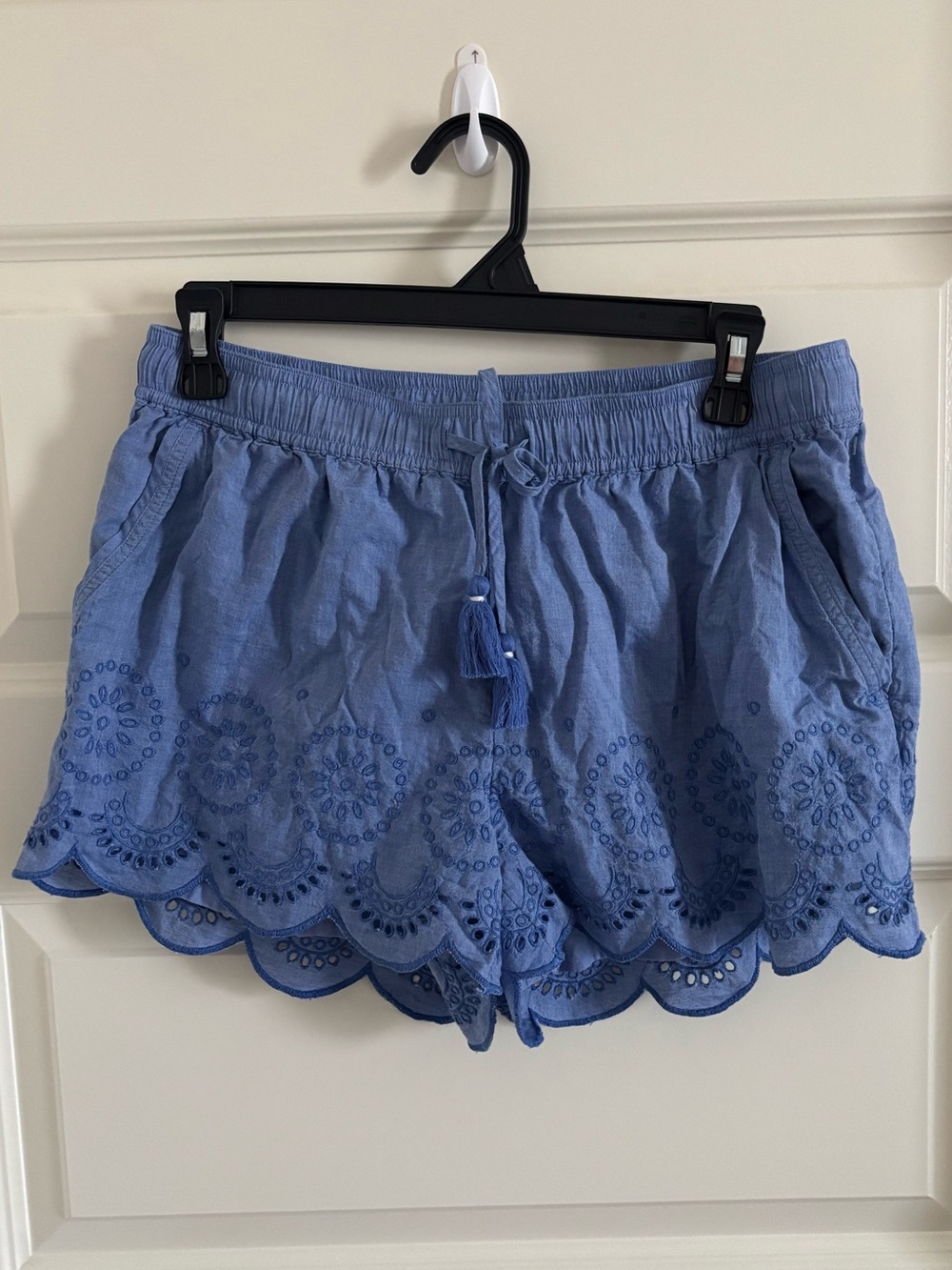 Vineyard Vines Light Blue Eyelet Scallop Hem 100% Cotton Shorts